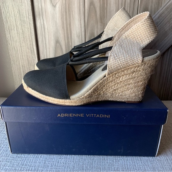 NWT Adrienne Vittadini Branca Wedge - Picture 4 of 9